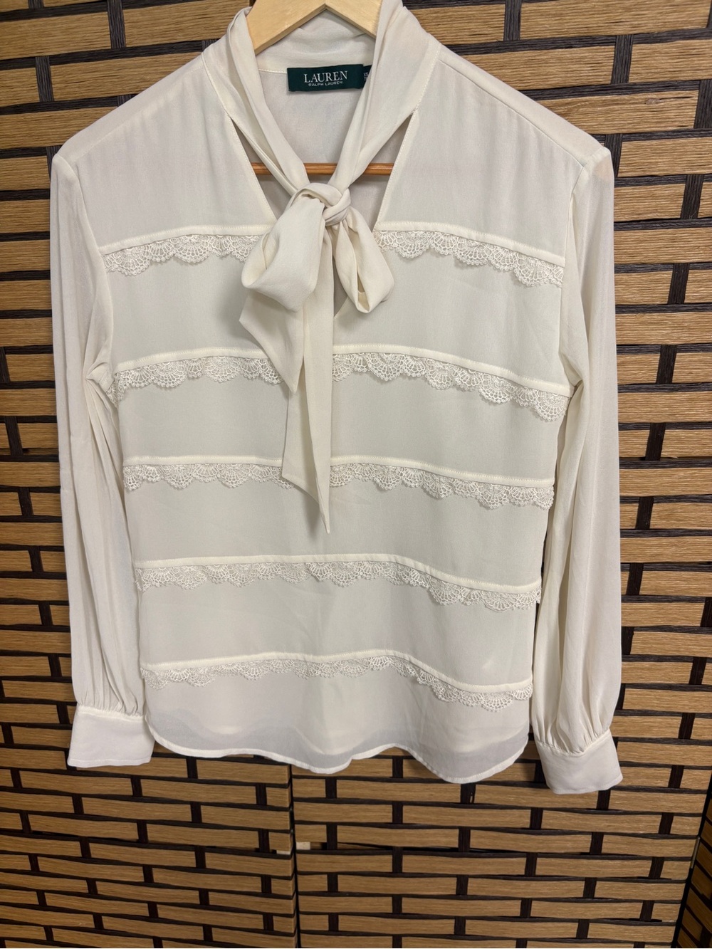 Lauren Ralph Lauren Cream Lace Tie Neck Blouse Size XS